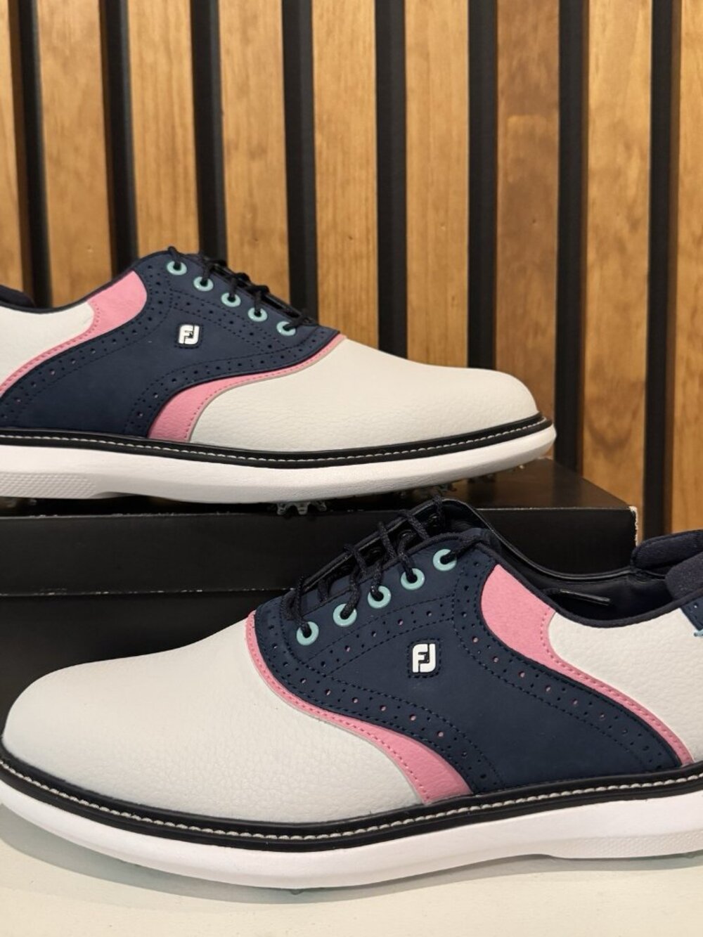 SIZE 9.5 MENS • FOOTJOY Traditions Saddle Golf Shoes White Navy Pink BRAND NEW